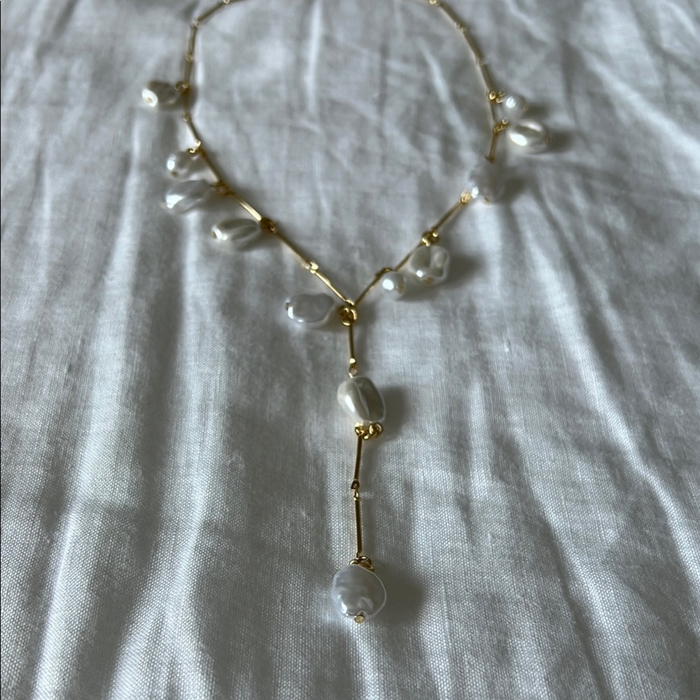 Ann Taylor Gold and White Minimalist Necklace